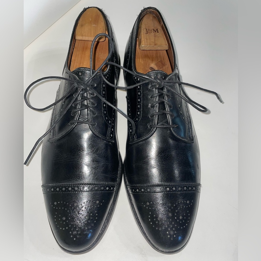 Allen Edmond’s Cap-toe Oxford Dress Shoe in Black Size 12